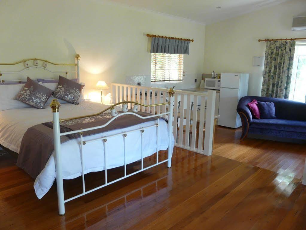 Granite Gardens Cottages & Lake Retreat Stanthorpe Exterior photo